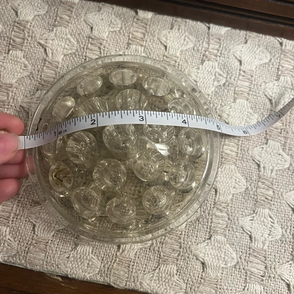 NO‎ BRAND Classic Vintage MCM Mid Century Modern 20 Hole Clear Glass Flower Frog